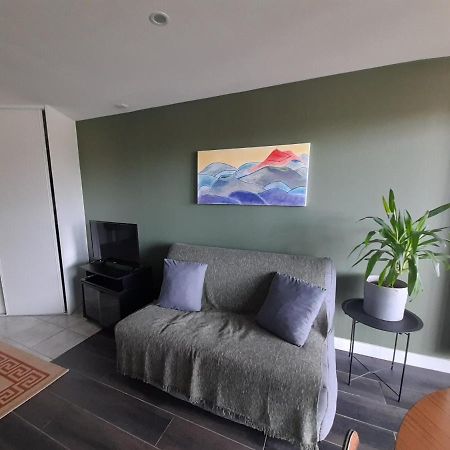 A 5 Mns Du Puy De Dome Avec Vue Imprenable Studio Rez De Jardin 24M2 Neuf A Laschamps Saint-Genès-Champanelle Buitenkant foto